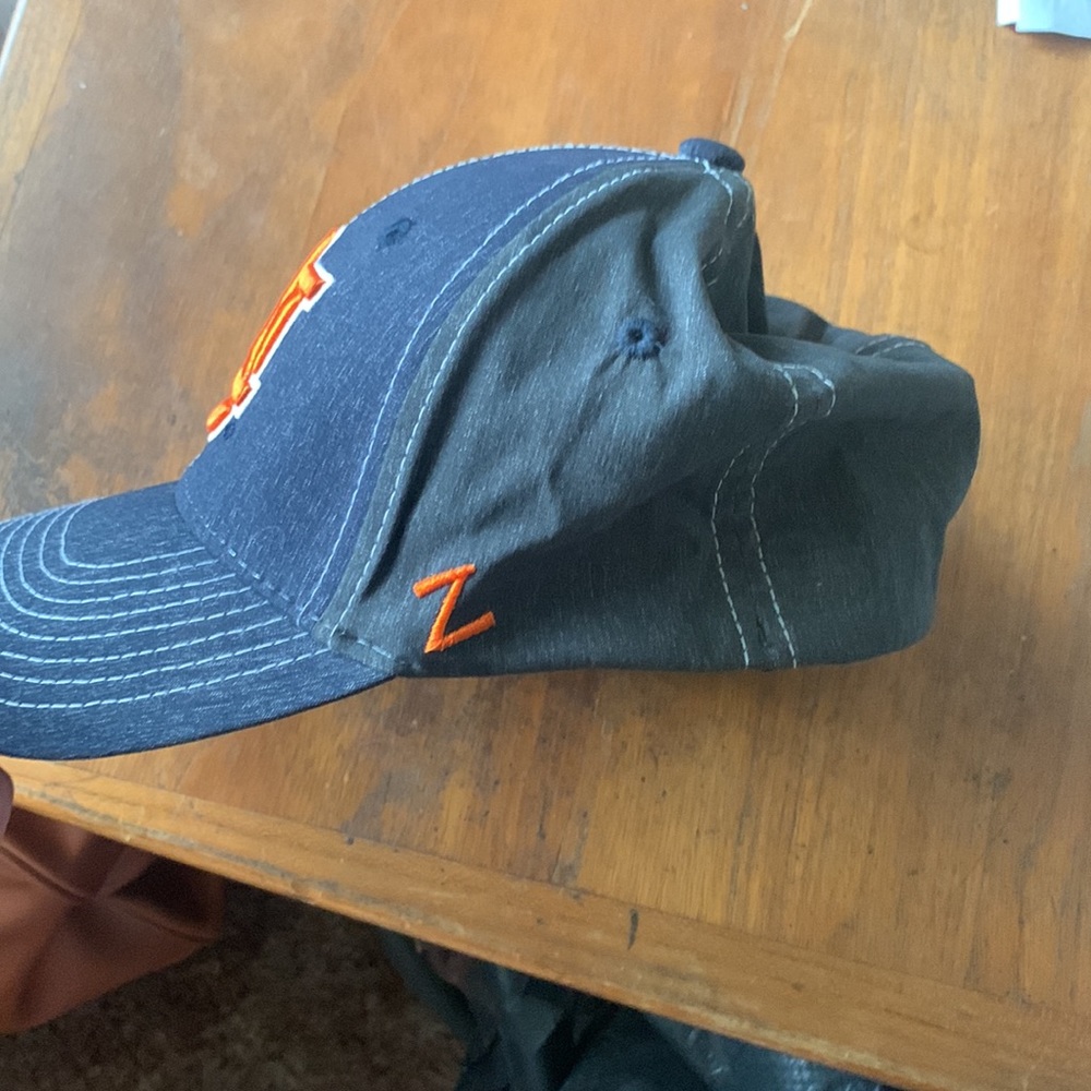 Hat - Picture 2 of 4